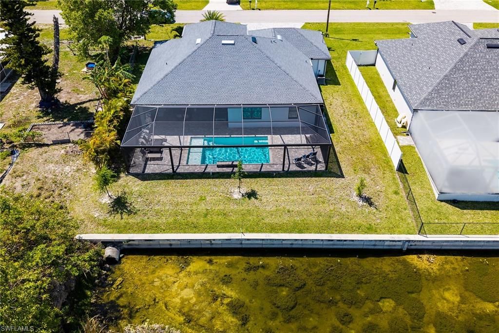 Image 30 of property listing at 635 NE 7th TER, Cape Coral, FL 33909