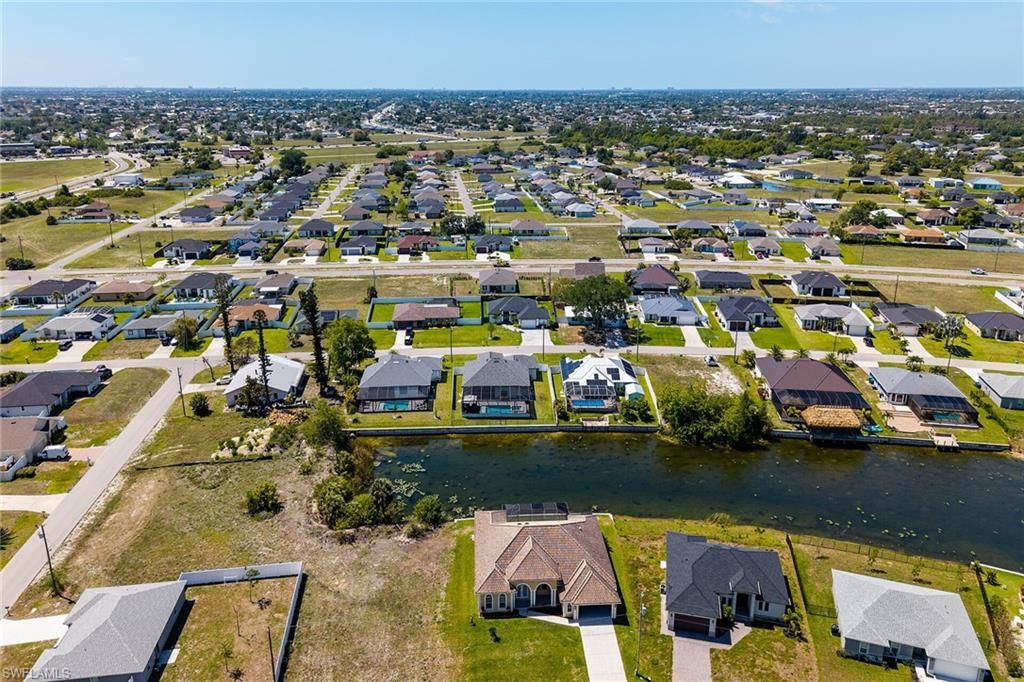 Image 33 of property listing at 635 NE 7th TER, Cape Coral, FL 33909