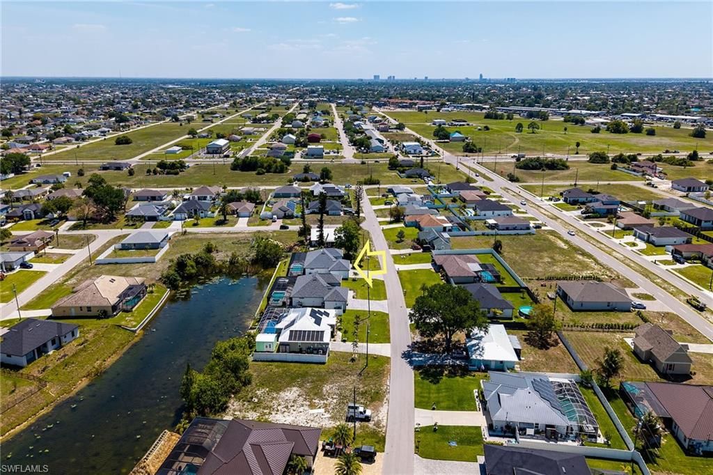 Image 34 of property listing at 635 NE 7th TER, Cape Coral, FL 33909