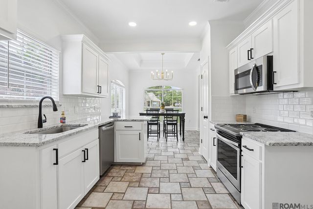 34898 St Regis Ct, Denham Springs, LA 70706