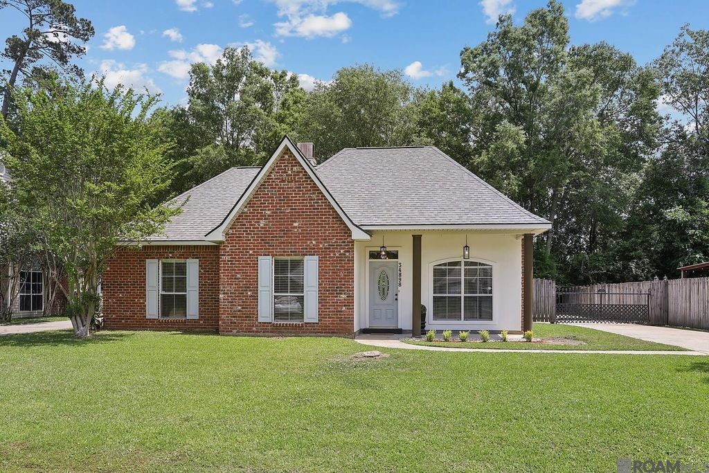 34898 St Regis Ct, Denham Springs, LA 70706