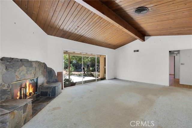 21724 Chatsworth Street, Chatsworth (los Angeles), CA 91311