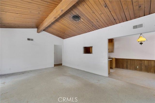 21724 Chatsworth Street, Chatsworth (los Angeles), CA 91311