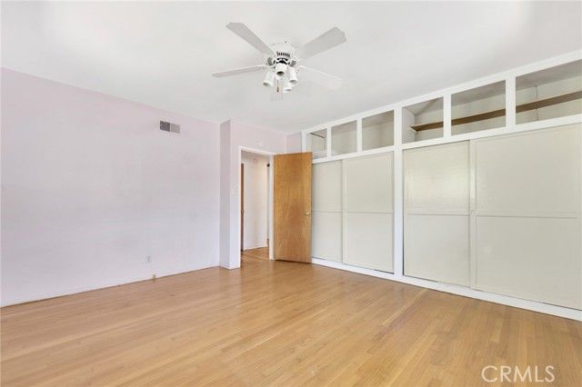 21724 Chatsworth Street, Chatsworth (los Angeles), CA 91311