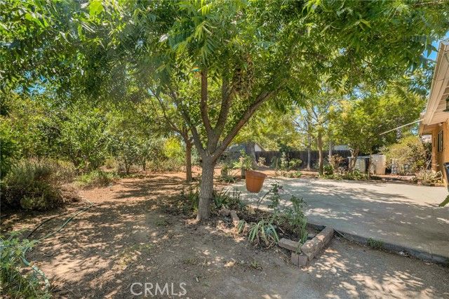 21724 Chatsworth Street, Chatsworth (los Angeles), CA 91311