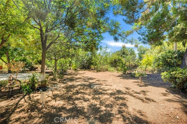 21724 Chatsworth Street, Chatsworth (los Angeles), CA 91311