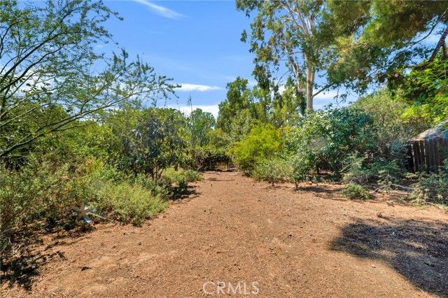 21724 Chatsworth Street, Chatsworth (los Angeles), CA 91311