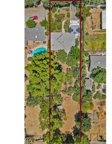 21724 Chatsworth Street, Chatsworth (los Angeles), CA 91311