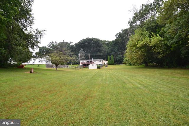 107 DOE RUN STATION RD, Coatesville, PA 19320