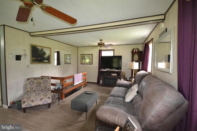 107 DOE RUN STATION RD, Coatesville, PA 19320