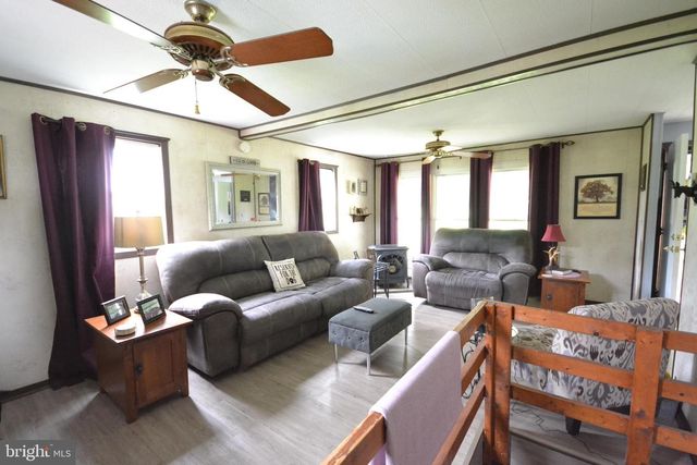 107 DOE RUN STATION RD, Coatesville, PA 19320