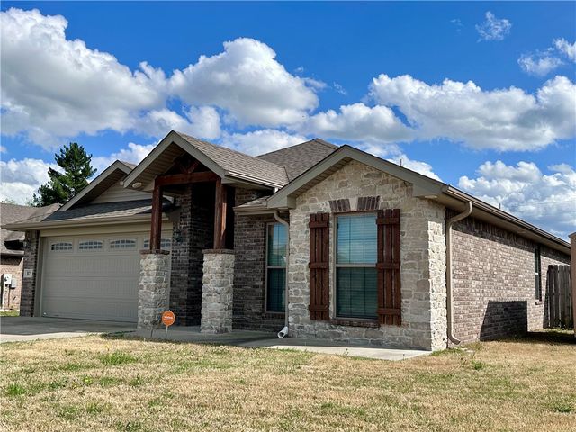 821 63rd Avenue, Bentonville, AR 72713