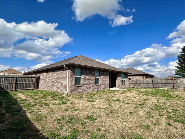 821 63rd Avenue, Bentonville, AR 72713