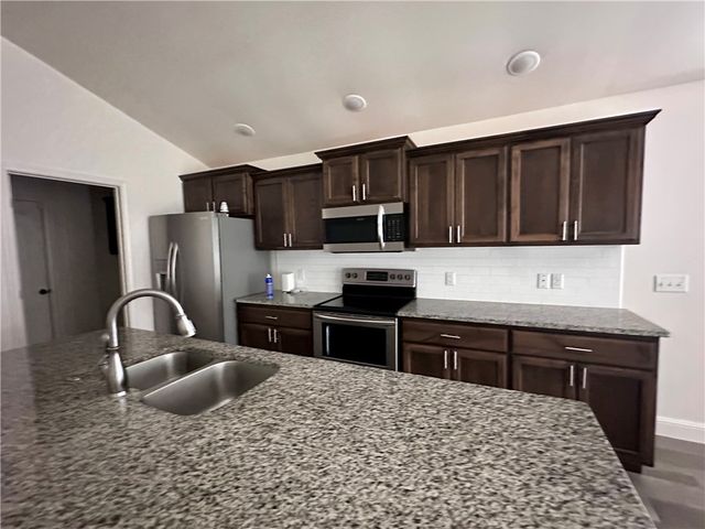 821 63rd Avenue, Bentonville, AR 72713