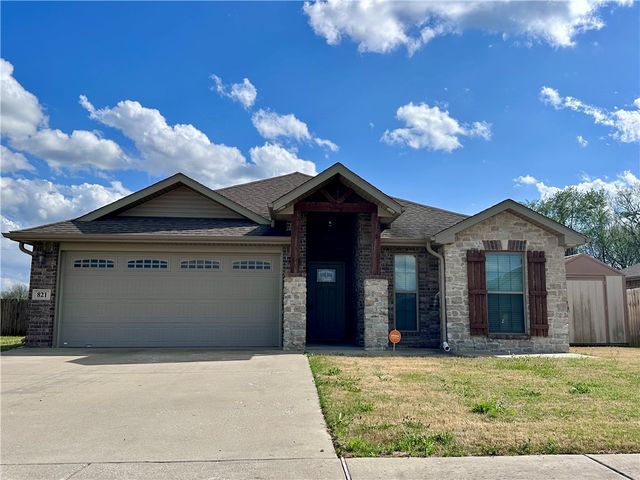 821 63rd Avenue, Bentonville, AR 72713