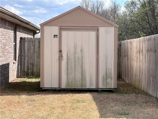 821 63rd Avenue, Bentonville, AR 72713