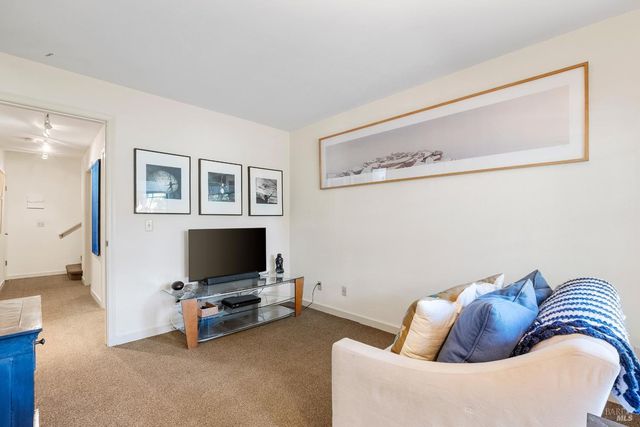 1112 Princeton Dr, Sonoma, CA 95476