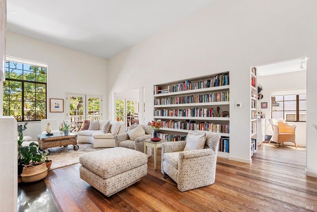 1112 Princeton Dr, Sonoma, CA 95476