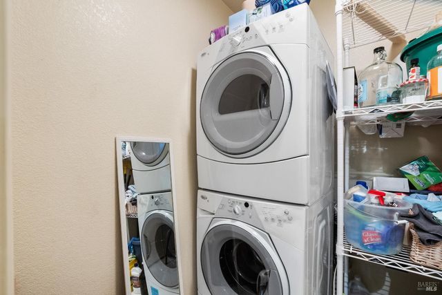 1112 Princeton Dr, Sonoma, CA 95476