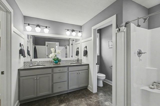 6342 Eaglewood Drive, Hudsonville, MI 49426