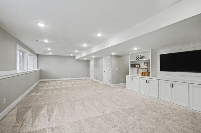 6342 Eaglewood Drive, Hudsonville, MI 49426