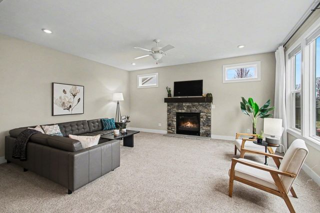 6342 Eaglewood Drive, Hudsonville, MI 49426