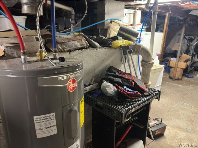 35 Fleming Street, Buffalo, NY 14206