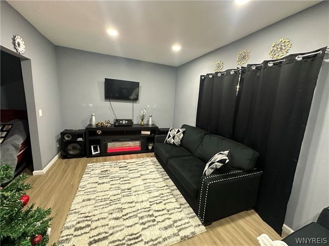 35 Fleming Street, Buffalo, NY 14206