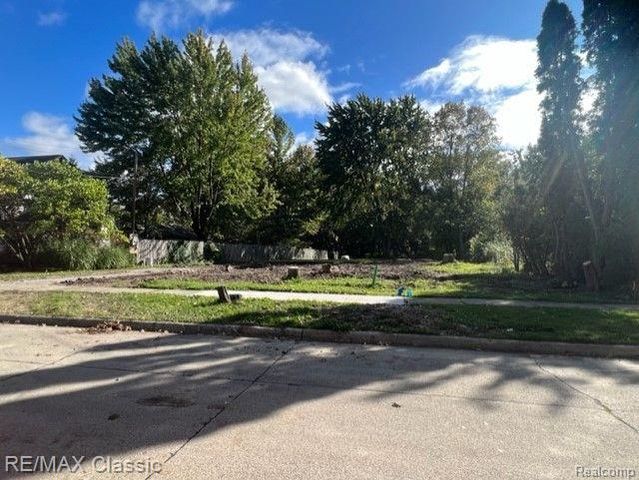 5018 NORTHLAWN Drive, Sterling Heights, MI 48310