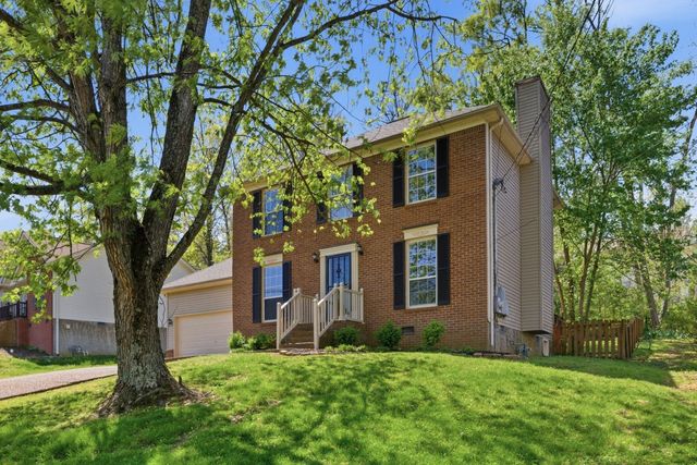 2711 Leesa Ann Ln, Old Hickory, TN 37138