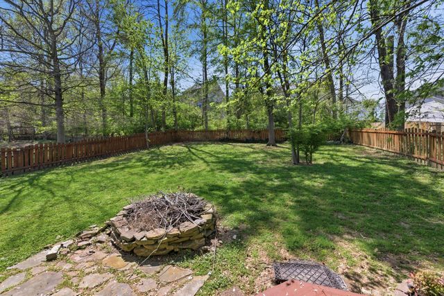 2711 Leesa Ann Ln, Old Hickory, TN 37138