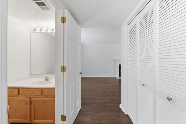 2711 Leesa Ann Ln, Old Hickory, TN 37138