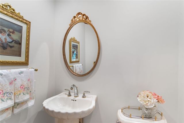 3424 Lashan Dr, Murrysville, PA 15668