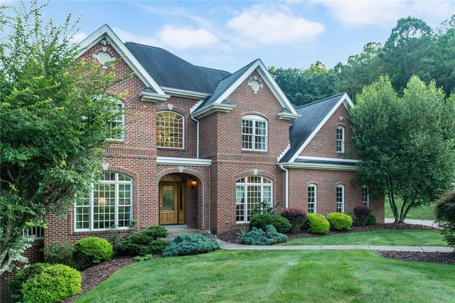 3424 Lashan Dr, Murrysville, PA 15668