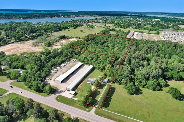 13250 Fm 830, Willis, TX 77318