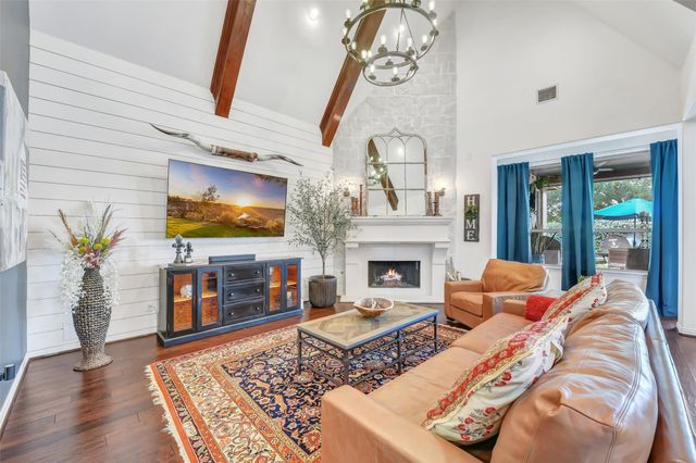 911 Ember Hills Lane, Friendswood, TX 77546