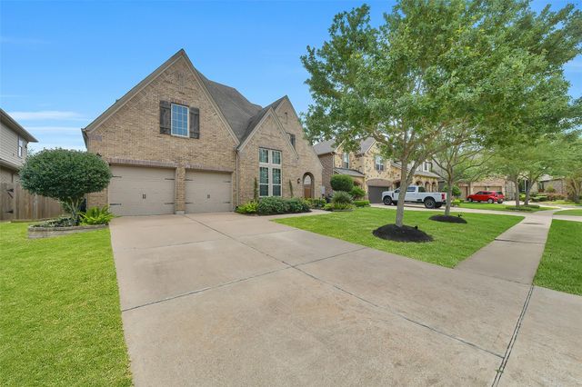 911 Ember Hills Lane, Friendswood, TX 77546
