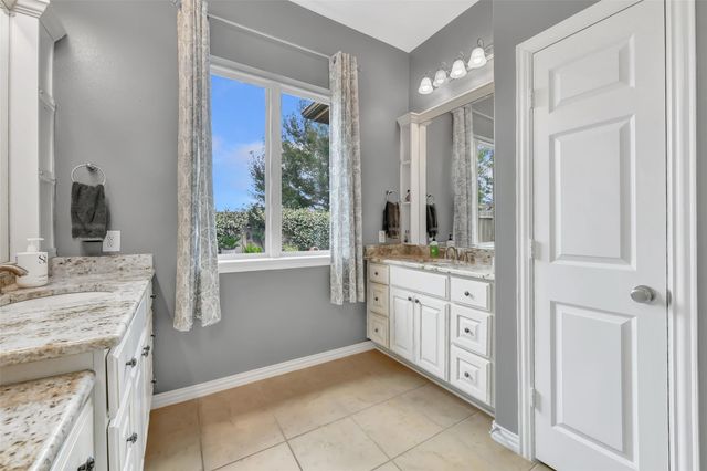 911 Ember Hills Lane, Friendswood, TX 77546