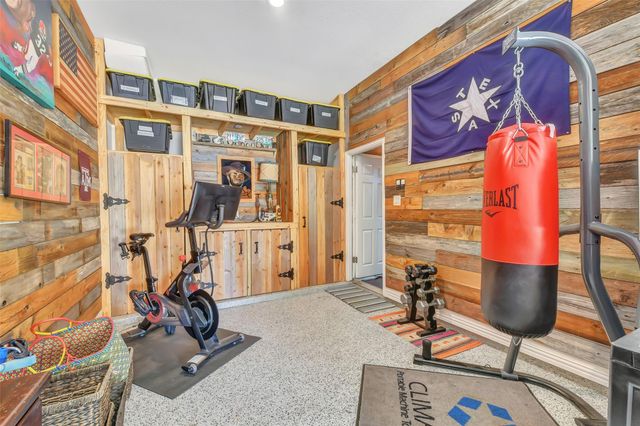 911 Ember Hills Lane, Friendswood, TX 77546