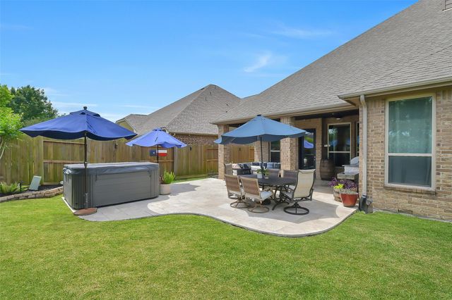 911 Ember Hills Lane, Friendswood, TX 77546