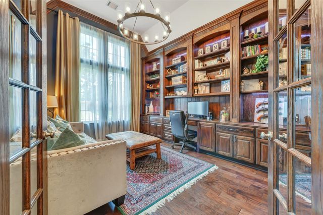 911 Ember Hills Lane, Friendswood, TX 77546