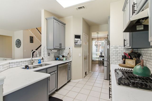 6625 Hayling Way, Denton, TX 76210