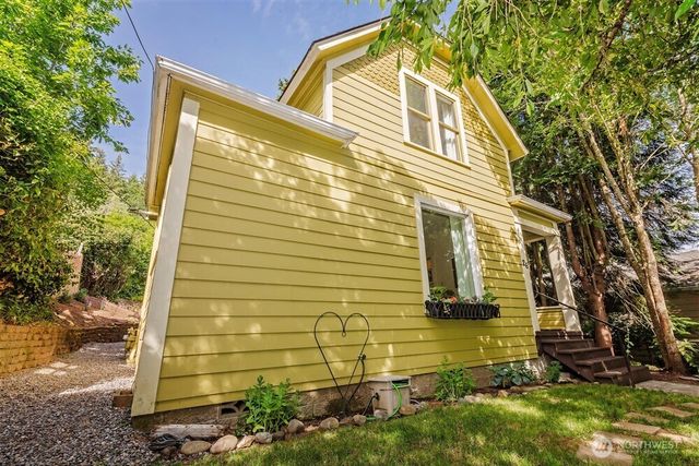 26 NE Washington Avenue, Chehalis, WA 98532