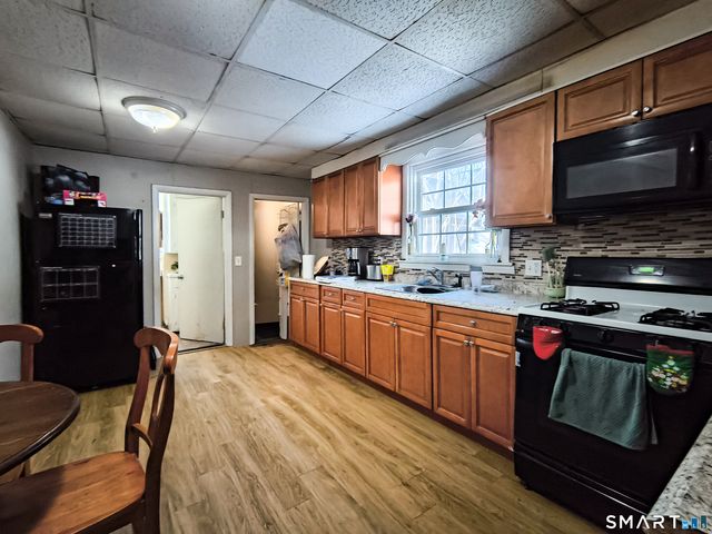 70 Walnut Street, Putnam, CT 06260