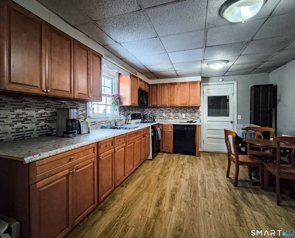 70 Walnut Street, Putnam, CT 06260