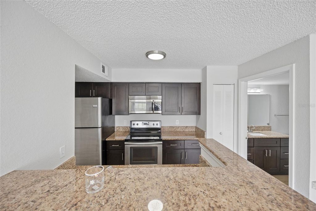 Image 6 of property listing at 2213 GRAND CAYMAN COURT 1135, Kissimmee, FL 34741