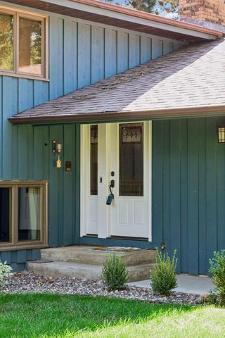 8249 Deer Pond Court N, Lake Elmo, MN 55042