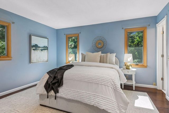 8249 Deer Pond Court N, Lake Elmo, MN 55042