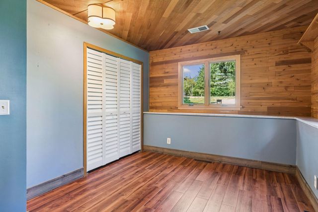 8249 Deer Pond Court N, Lake Elmo, MN 55042