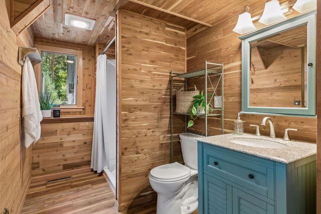 8249 Deer Pond Court N, Lake Elmo, MN 55042